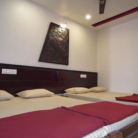 Chikmagalūr Galaxy Lodge מראה חיצוני תמונה