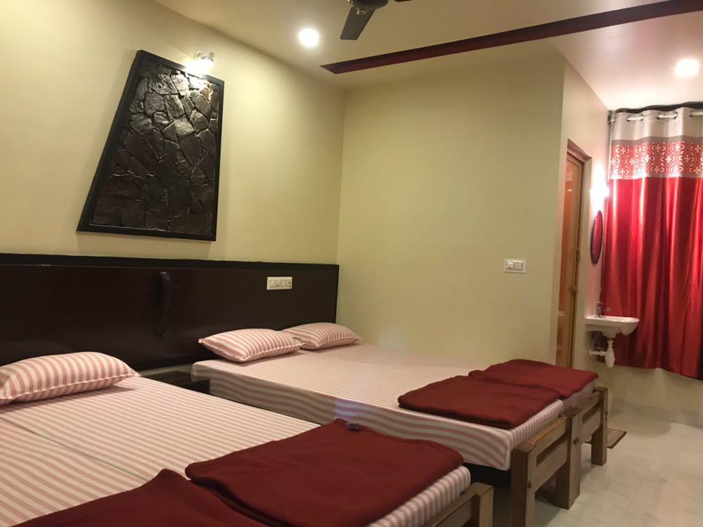 Chikmagalūr Galaxy Lodge מראה חיצוני תמונה