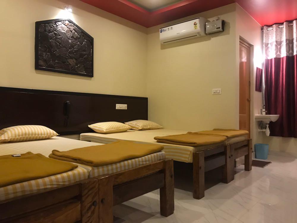 Chikmagalūr Galaxy Lodge מראה חיצוני תמונה